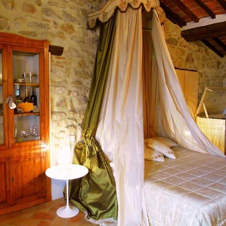 Semproniano Guest House Il Borgo Di Sempronio חדר תמונה