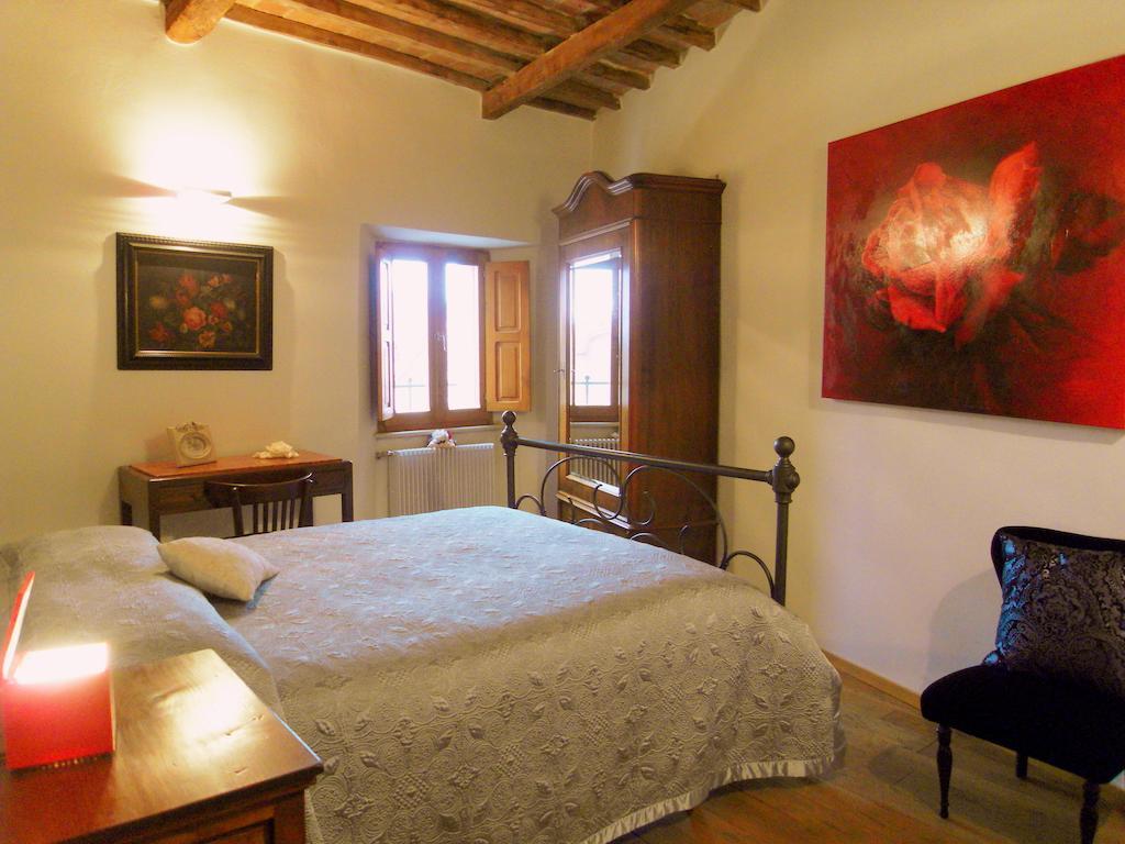 Semproniano Guest House Il Borgo Di Sempronio חדר תמונה